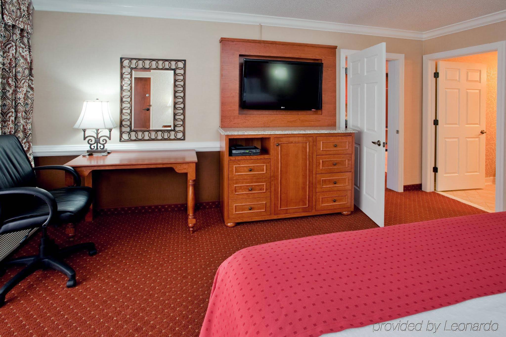 Holiday Inn University Blacksburg - photo 25