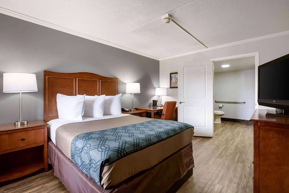 Travelodge by Wyndham Canton Livonia Area MI - photo 11