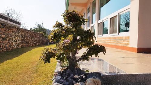 Buan Seokranjeong Pension — 4-Star Luxury Hotel in Simwon, South Korea