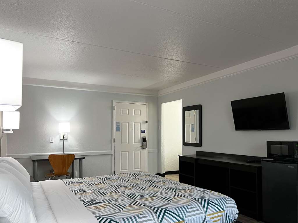 Motel 6 Hazelwood - photo 13