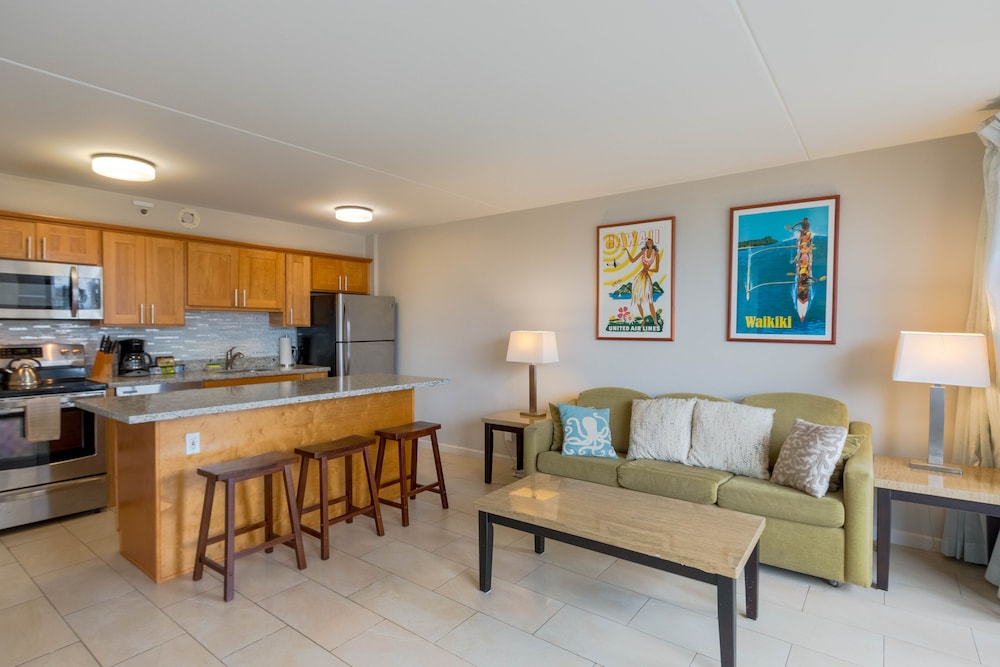 Waikiki Banyan High Level Condo with Private Lanai by Koko Resort Vacation Rentals - photo 40