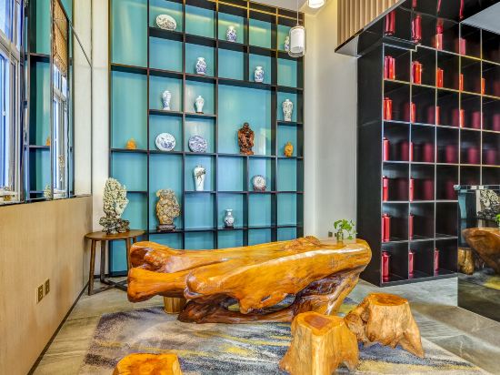 Les Iles - carbon neutral hotel in Annecy