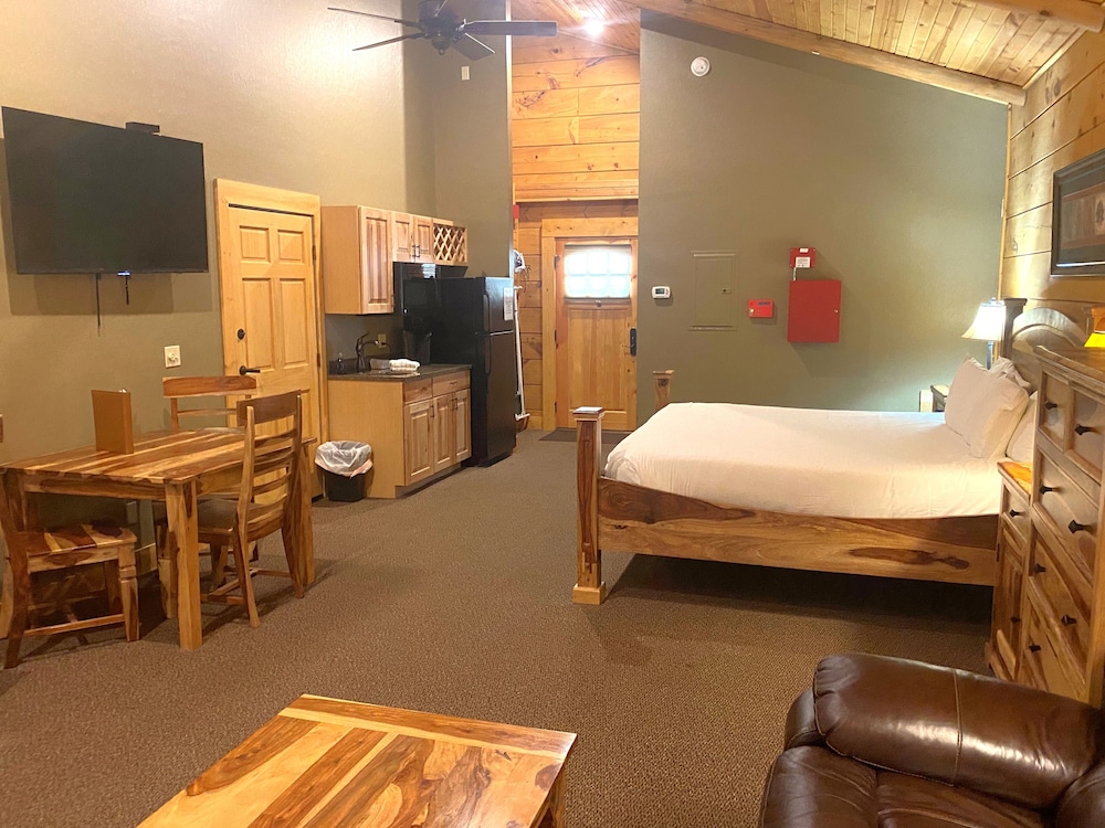 The Lodges at Sunset Village - photo 7