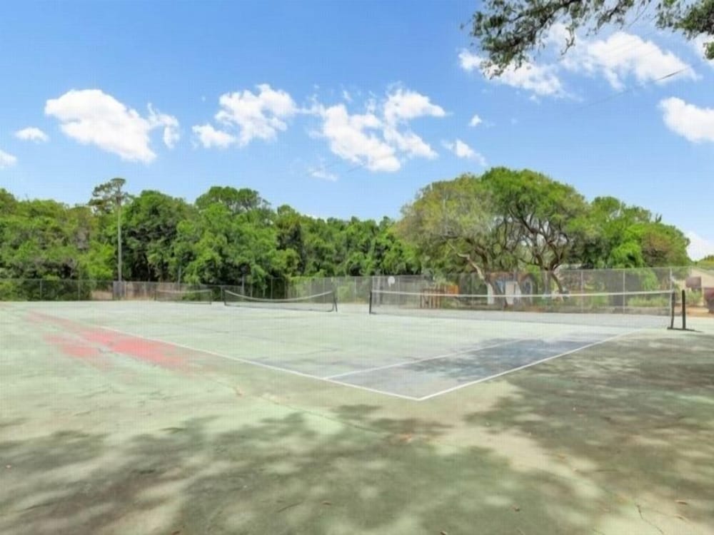 Beach Blanket Spacious Condo With Private Beach Access And Resort Amenities 3 Bedroom Condo by RedAwning - photo 32