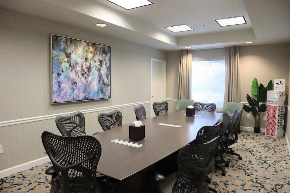 Hilton Garden Inn Calabasas - photo 24
