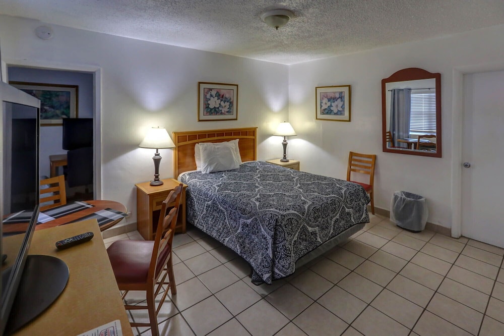 Richard's Motel - photo 29