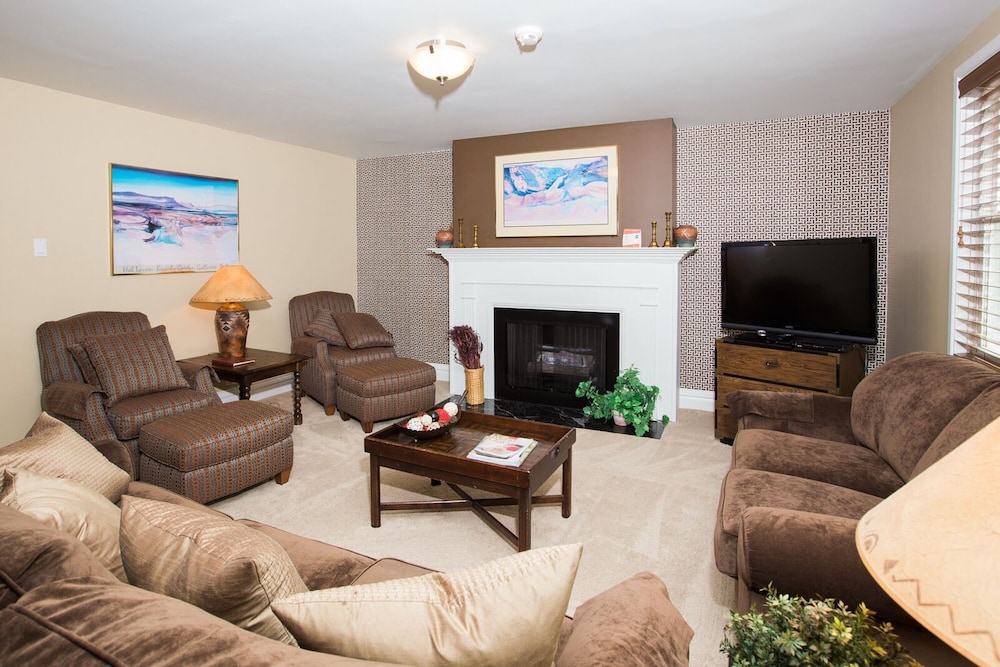 Resort Plaza Condominiums 5030 5064 - featured photo
