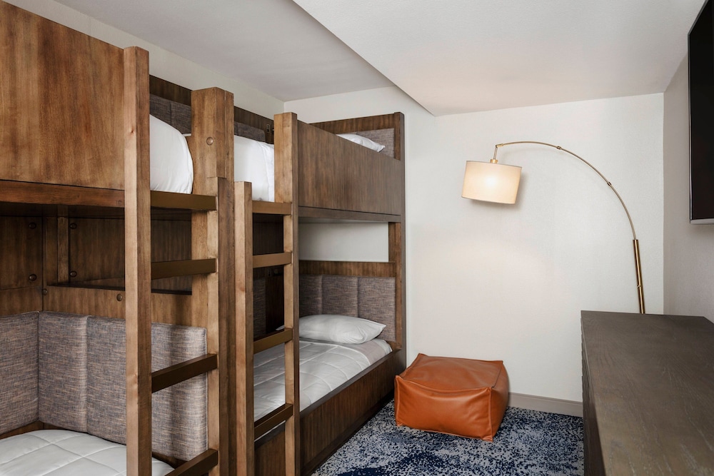 Delta Hotels by Marriott Virginia Beach Waterfront - photo 5