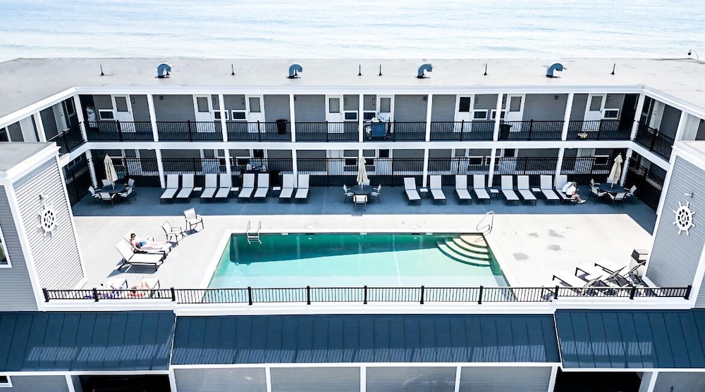 Atlantic Oceanfront Hotel - photo 42