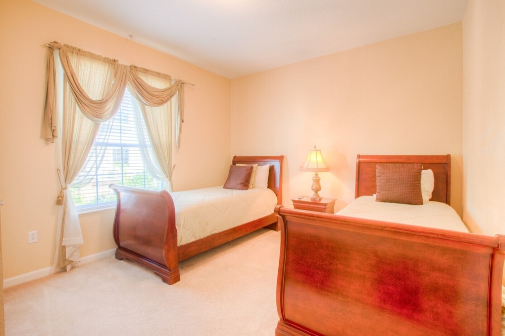 Lovely Third floor Vista Cay Resort Condo - photo 4