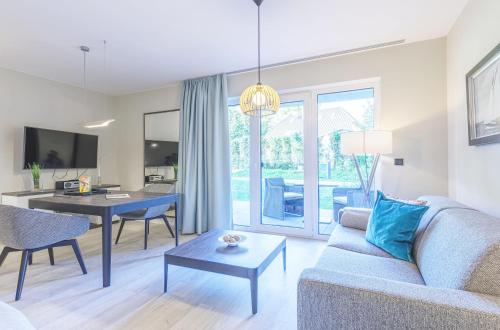 Kleine Strandburg Urlaub für die Seele zwischen Ostsee und Bodden — 4-Star Luxury Hotel in Wustrow, Germany