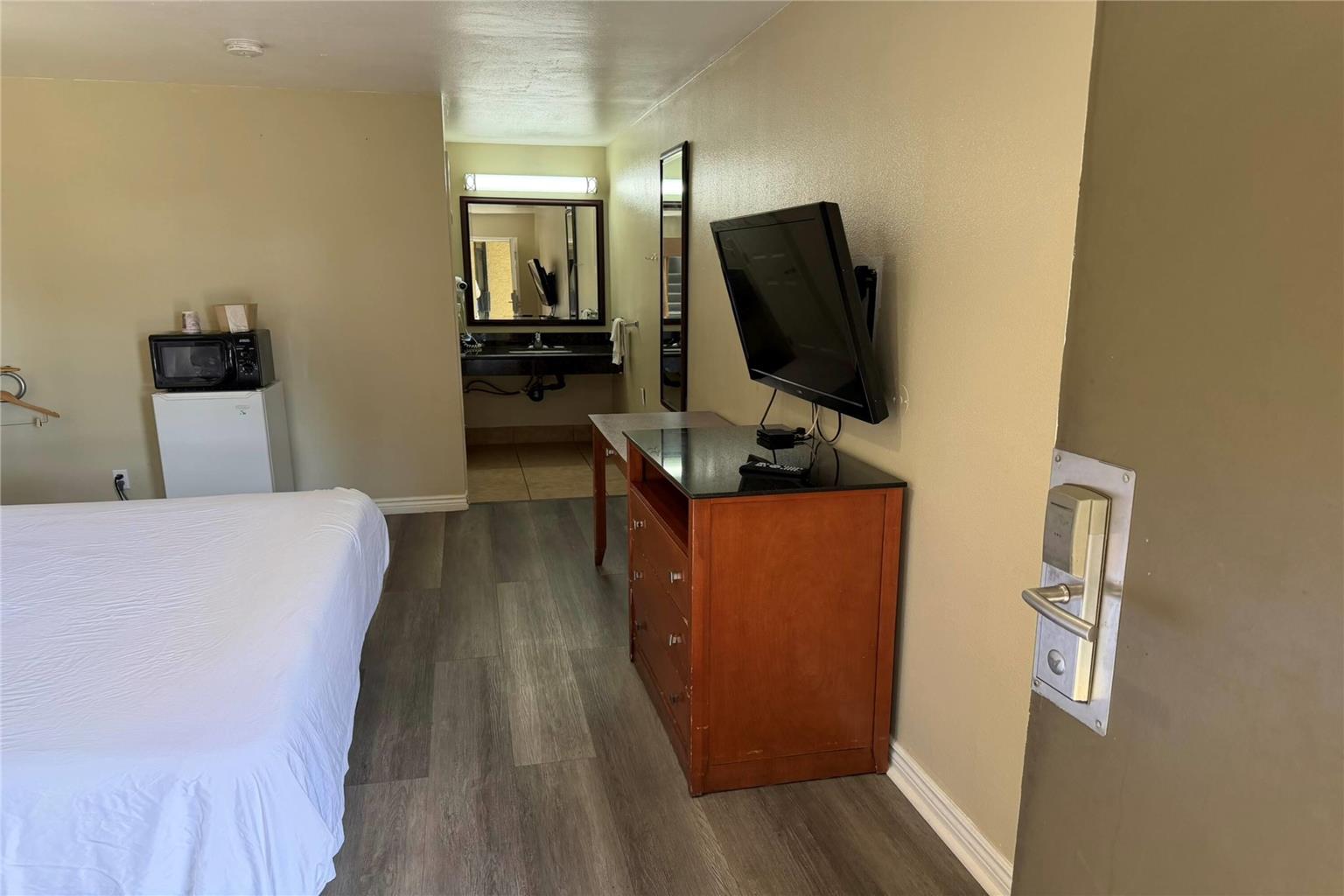 Travelodge by Wyndham Hemet CA - photo 22