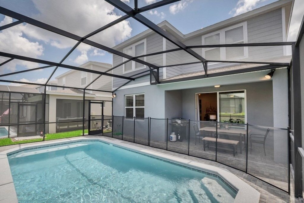 5 Bed With Fantastic Game Room In Fun Resort 5 Bedroom Townhouse by RedAwning - photo 32