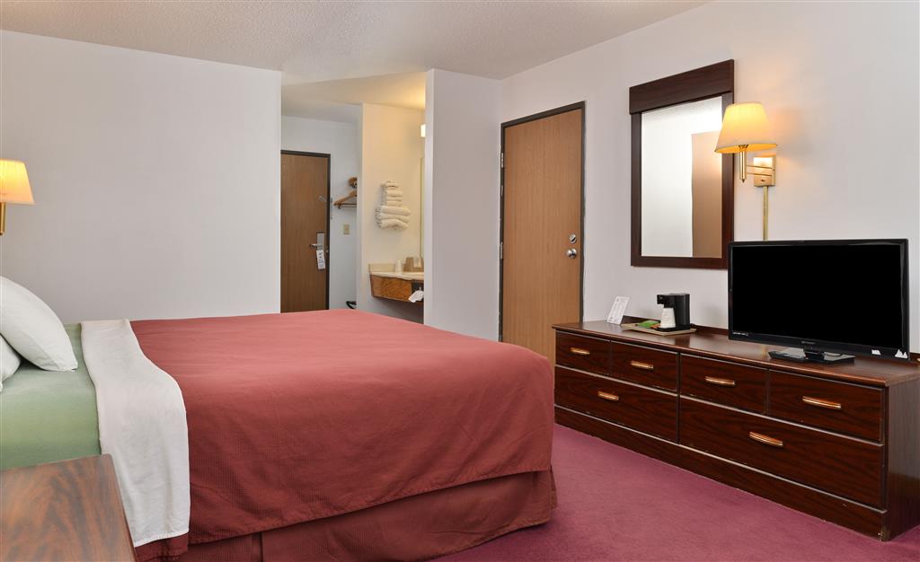 Americas Best Value Inn Beardstown - photo 11