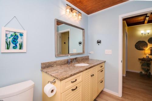 Lisa Lu by Oak Island Accommodations - photo 12