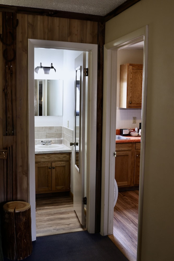 Rocky Mountain Lodge - photo 57
