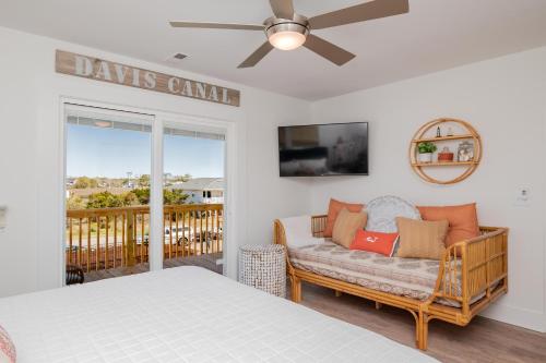 Barrycuda by Oak Island Accommodations - photo 6