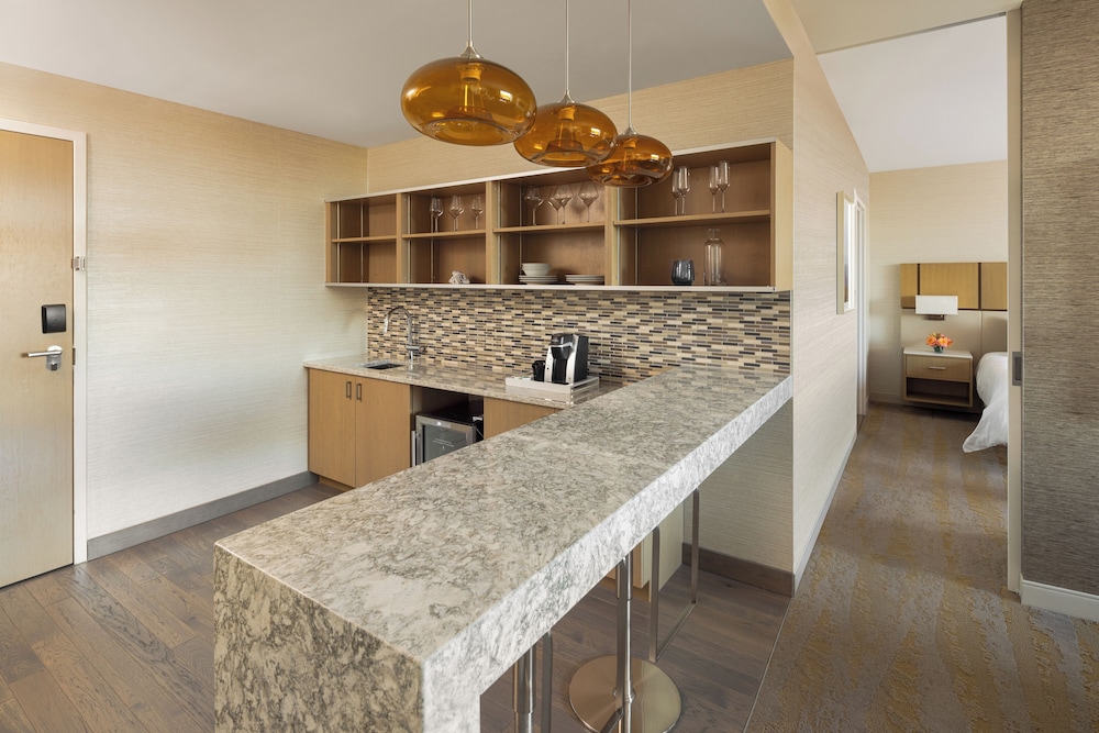 JB Duke Hotel - photo 20