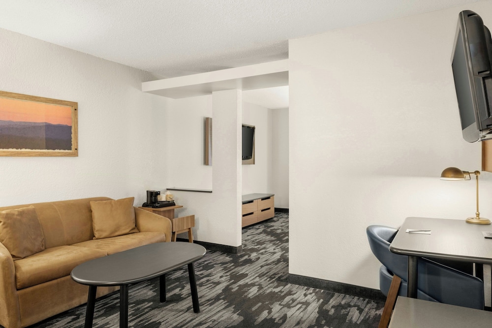 Fairfield by Marriott Mt Pleasant - photo 20