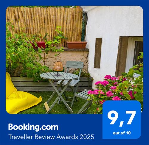 Le Studio Dans Le Jardin. — hotel in Rosny-Sous-Bois