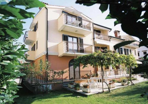 Apartments Alice — 4-Star Luxury Hotel in Rovinj, Croatia