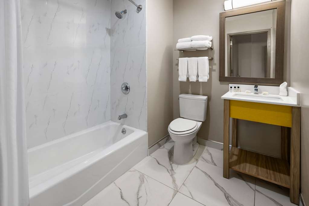 Days Inn by Wyndham Staten Island - photo 26