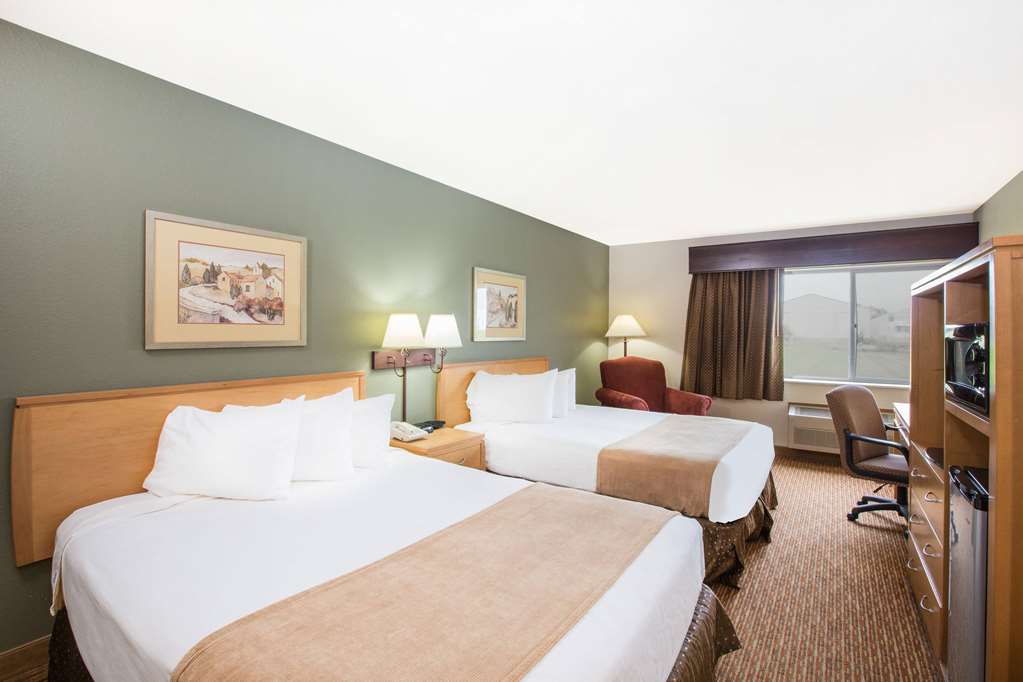 Ramada by Wyndham Spirit Lake Okoboji - photo 12
