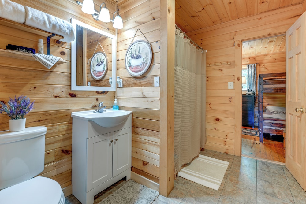 Bryson City Cabin in Smoky Mtn W resort Amenities - photo 15