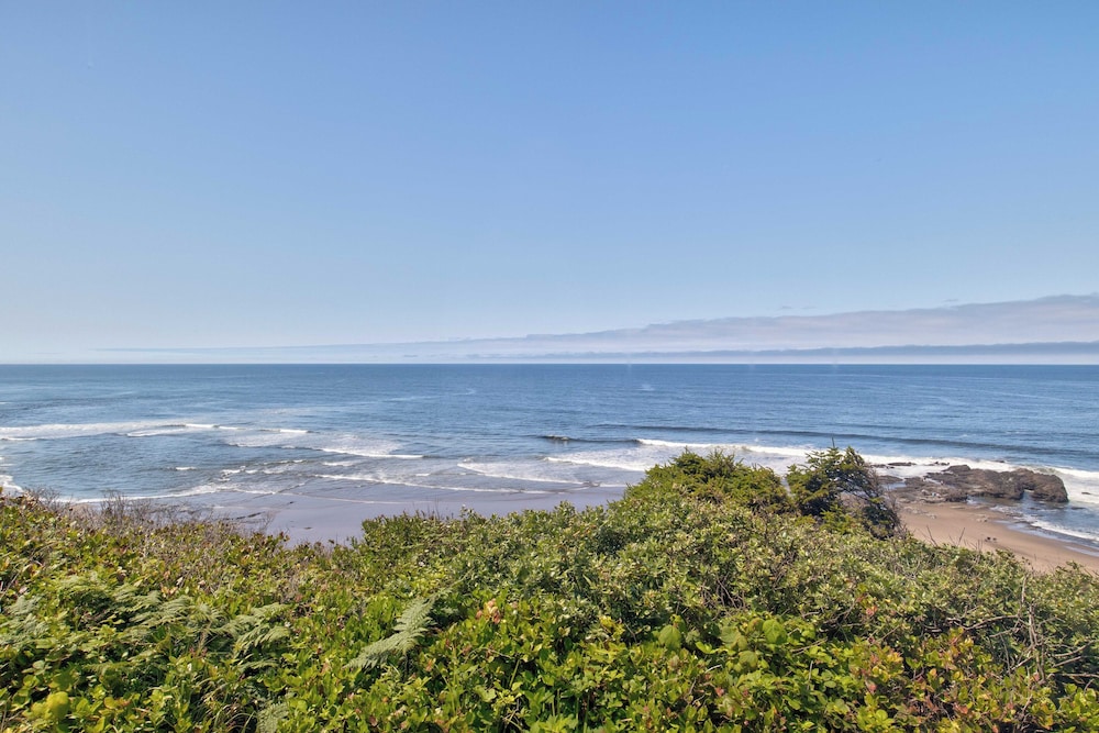 Ester Lee Oceanview Inn - photo 80