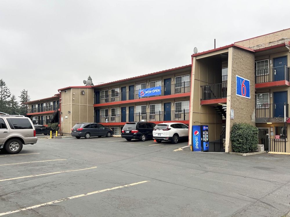 Econo Lodge Portland I 205 - photo 25