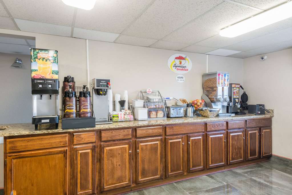 Super 8 by Wyndham Henderson North East Denver - photo 14