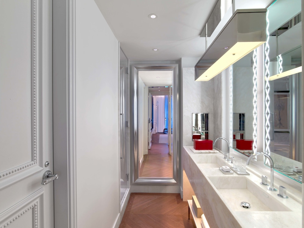Baccarat Hotel and Residences New York - photo 36