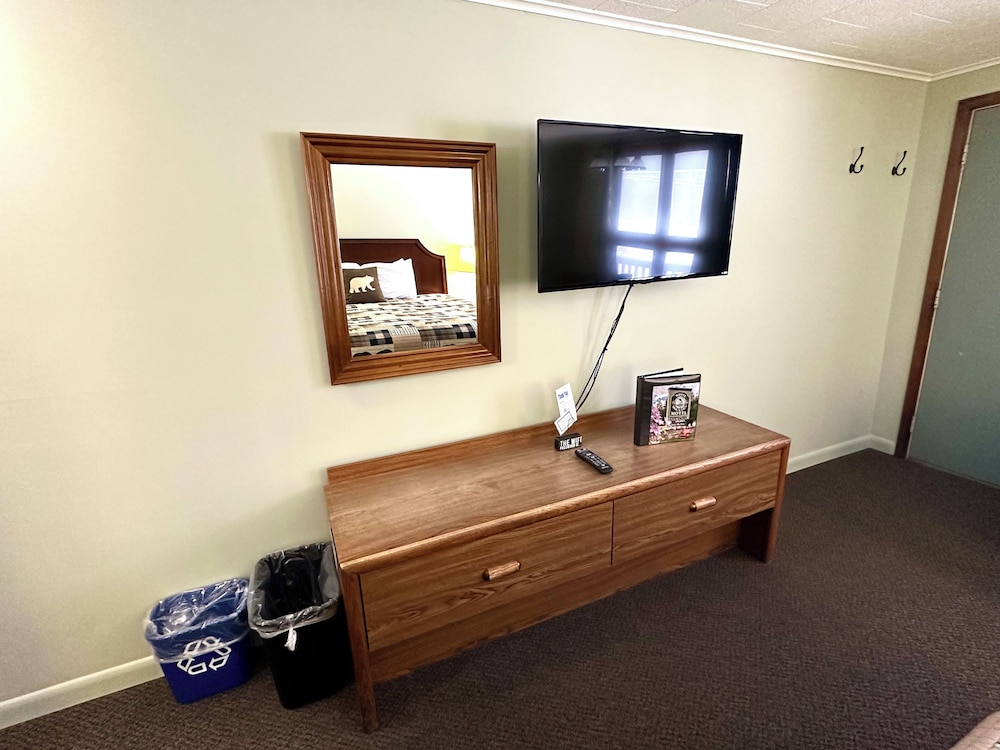 White Mountain Motel And Cottages - photo 25