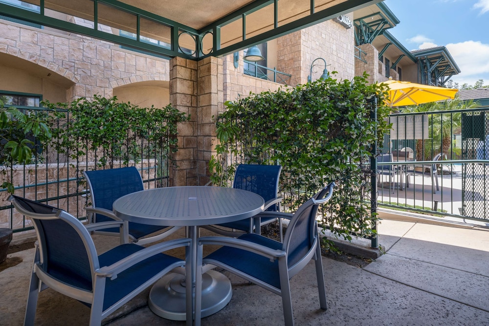 Hampton Inn & Suites Agoura Hills - photo 38