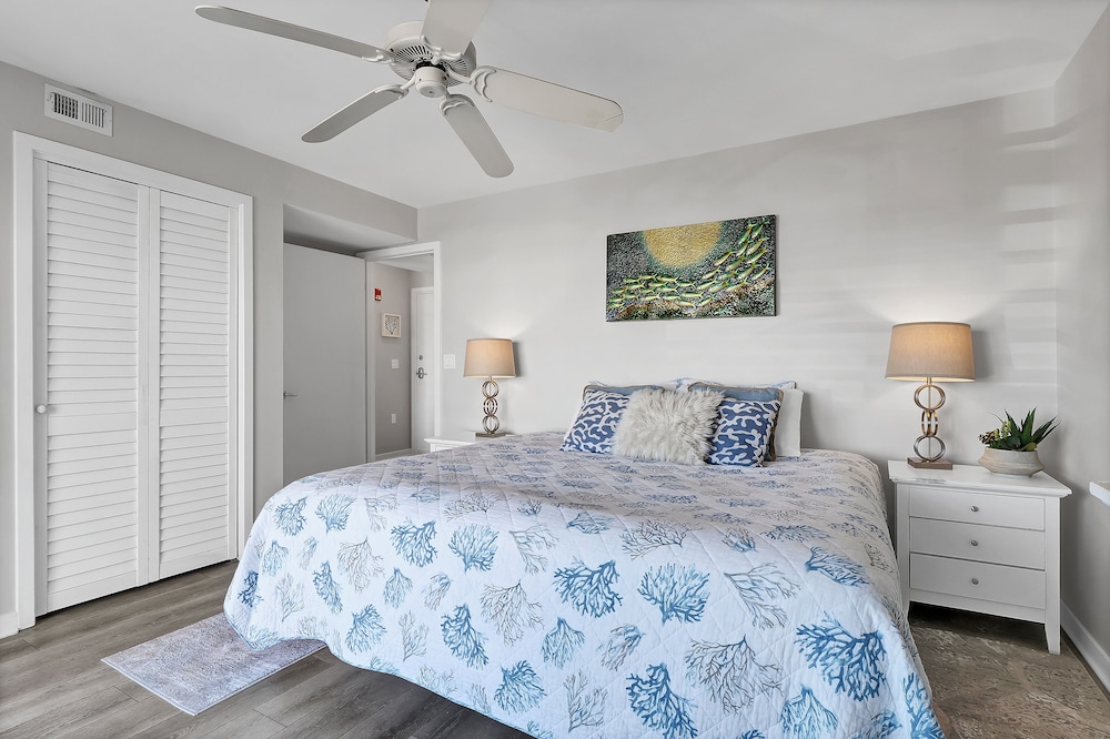 Sandpeddler Inn & Suites - photo 39