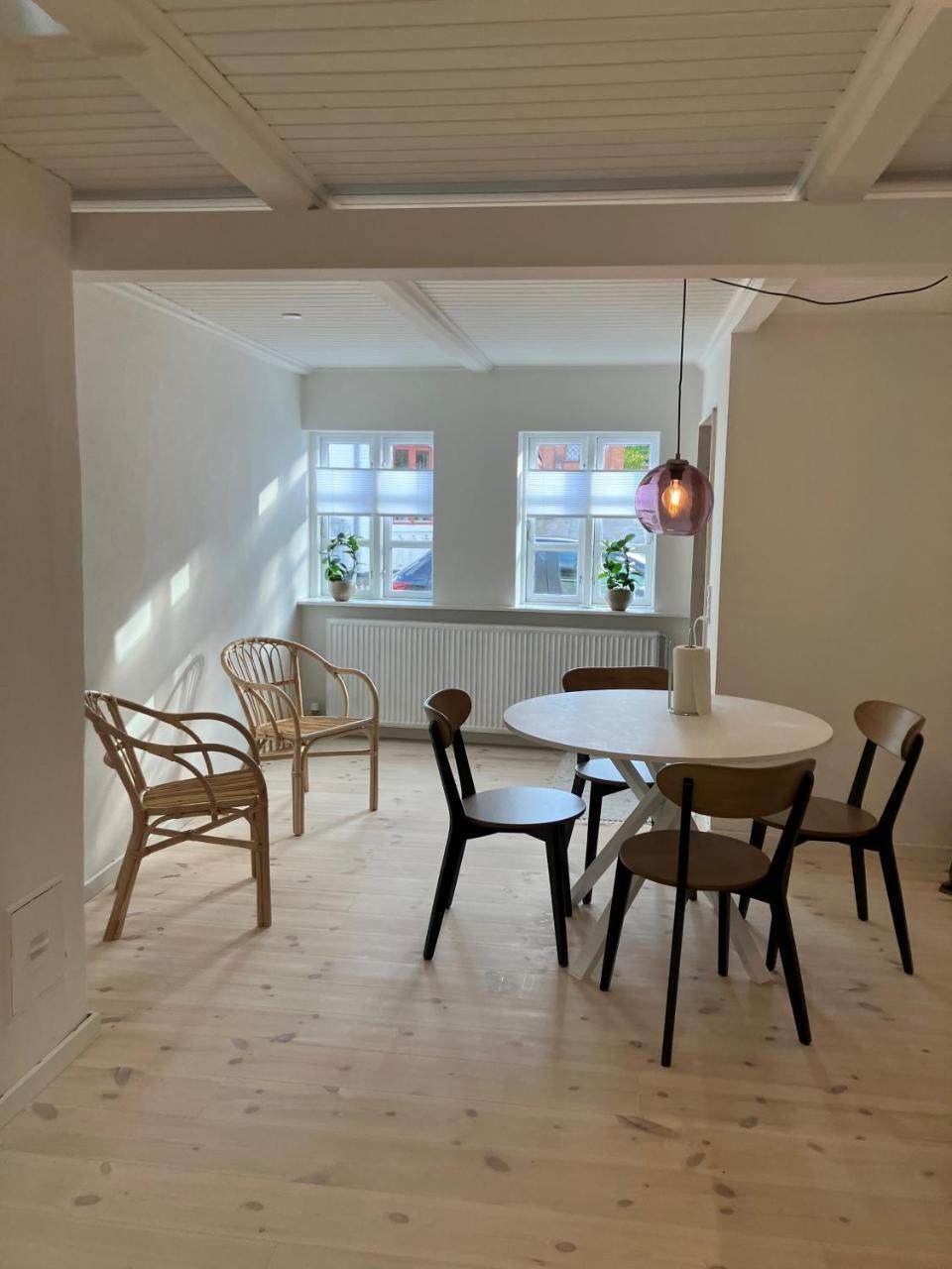 Nyrenoveret Charmerende Byhus in Assens, Denmark