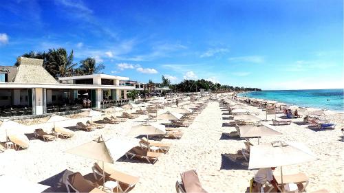 Gorgeous Duplex Mamitas Beach jacuzzi 3bd lock out — 4-Star Luxury Hotel in Playa Del Carmen, Mexico
