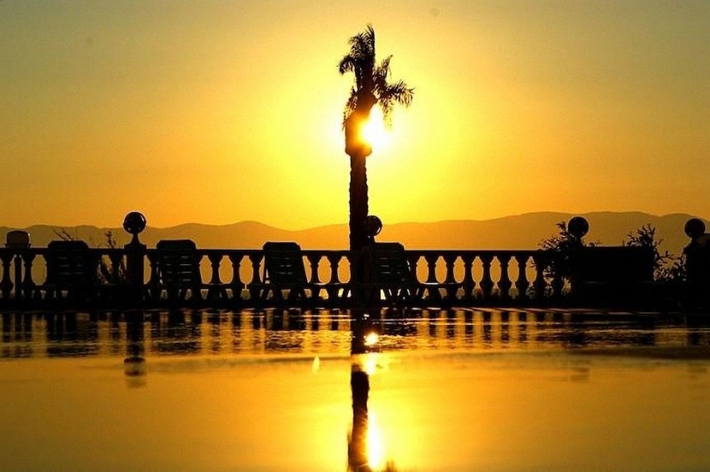Central Park Hotel - last minute hotel in Cesme