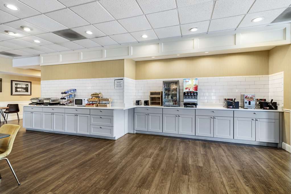 Best Western Springfield Hotel - photo 12