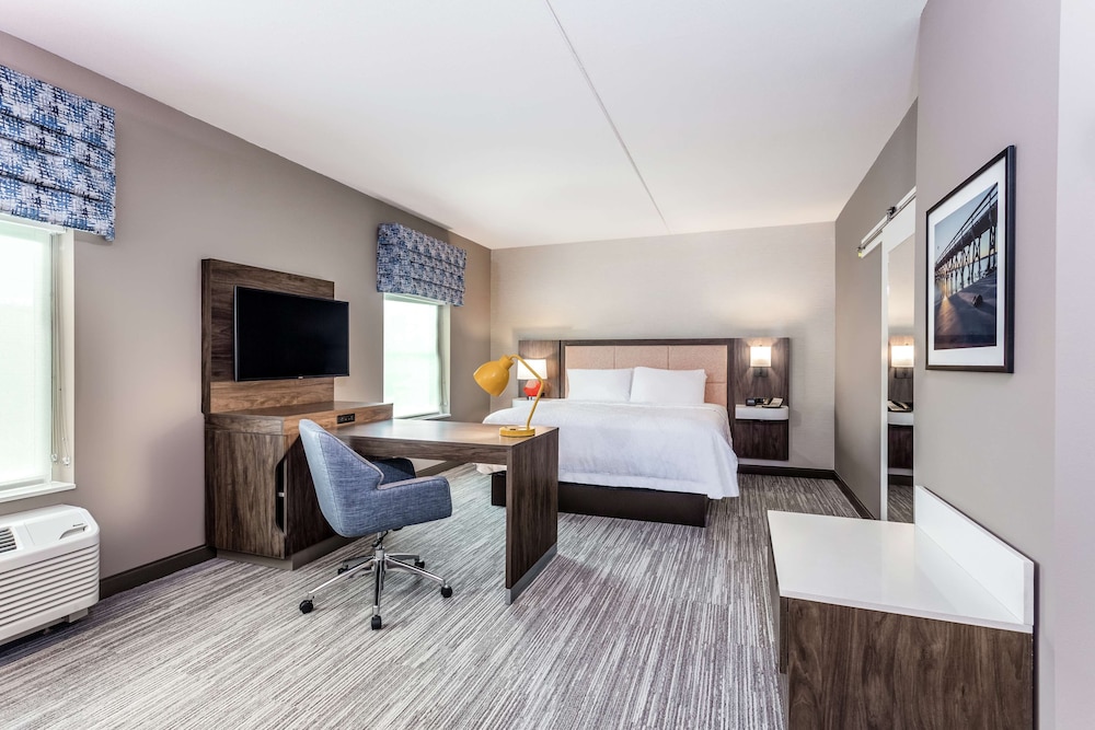 Hampton Inn & Suites Kittery Portsmouth - photo 8