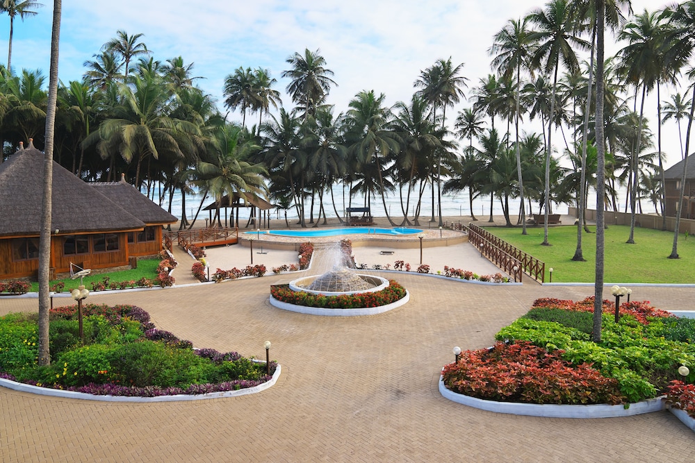 Maaha Beach Resort — Axim — photo 2