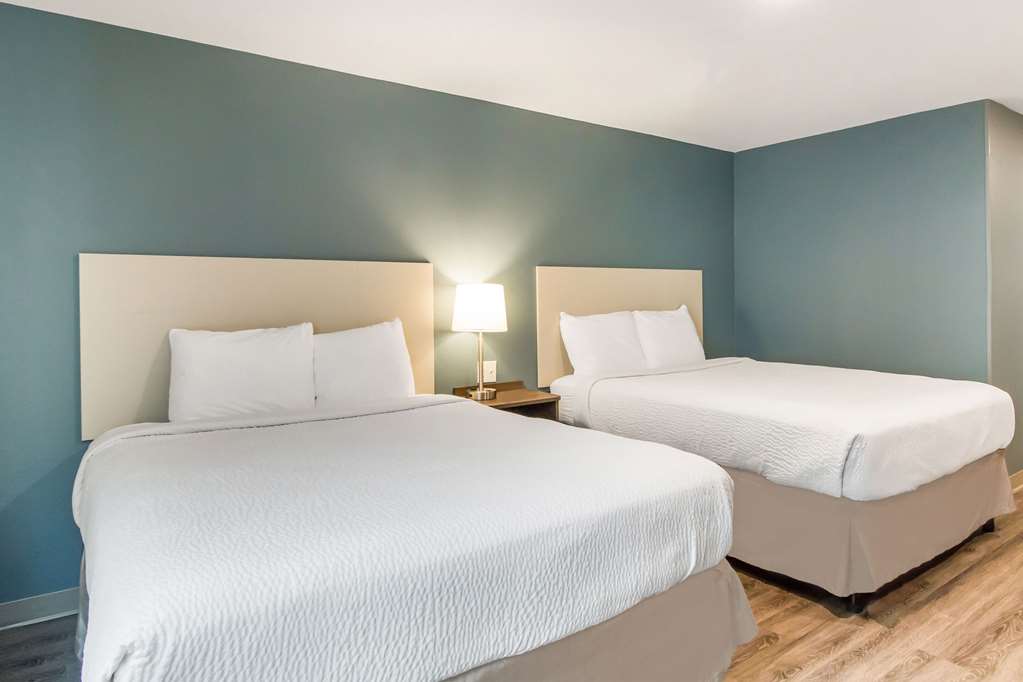 WoodSpring Suites Lake Jackson - photo 17