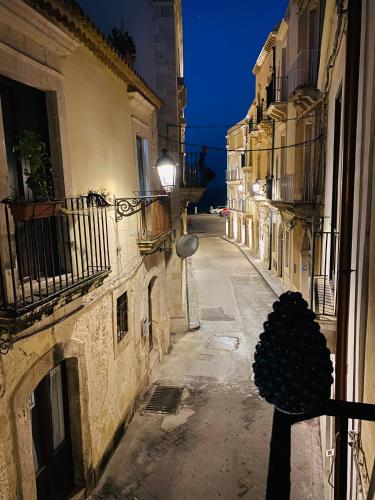 Casa 68 Ortigia — 4-Star Luxury Hotel in Siracusa, Italy