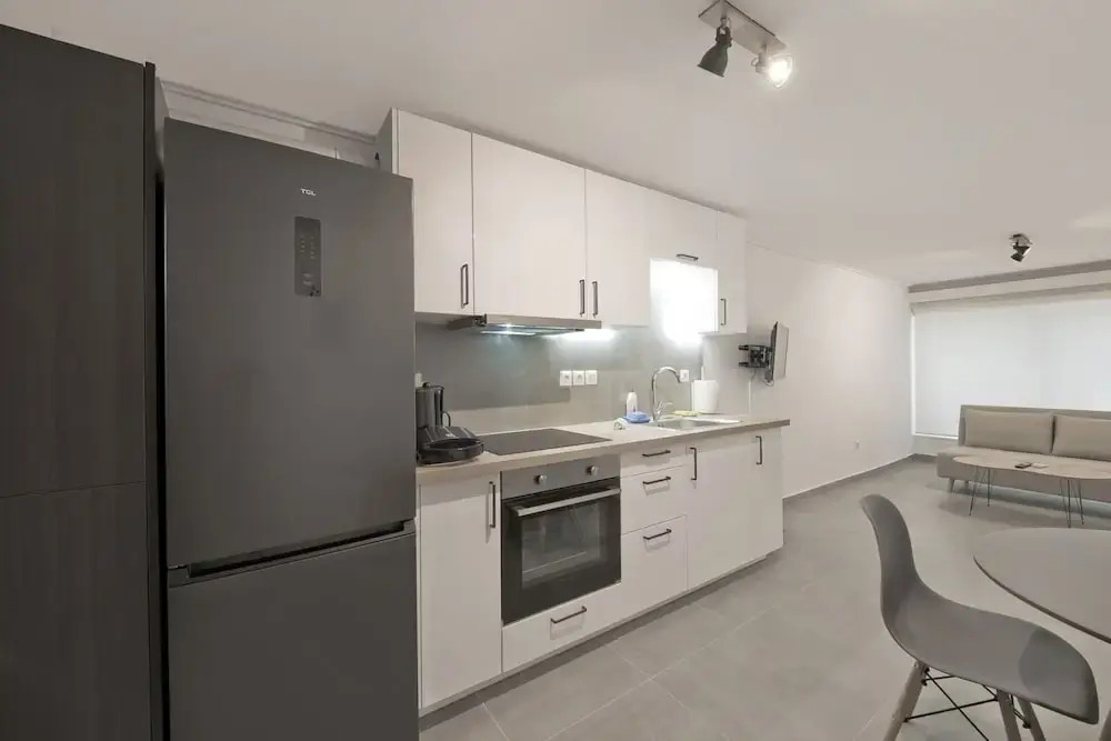 Studio Stratos With 1 Bathrooms — 4-Star Luxury Hotel in Athens, Greece