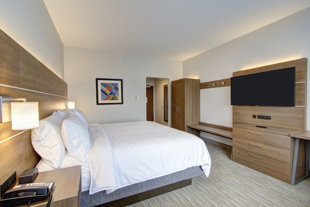 Holiday Inn Express & Suites Charlotte Southwest by IHG - photo 9