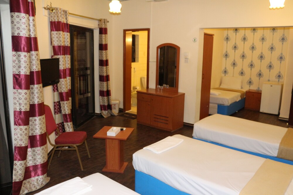 New Avon Hotel - last minute hotel in Dubai