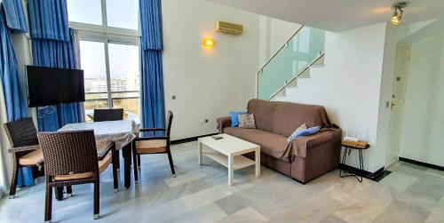 Skol 715. Spectacular Corner Duplex Apartment in Marbella — 4-Star Luxury Hotel in Marbella, Spain