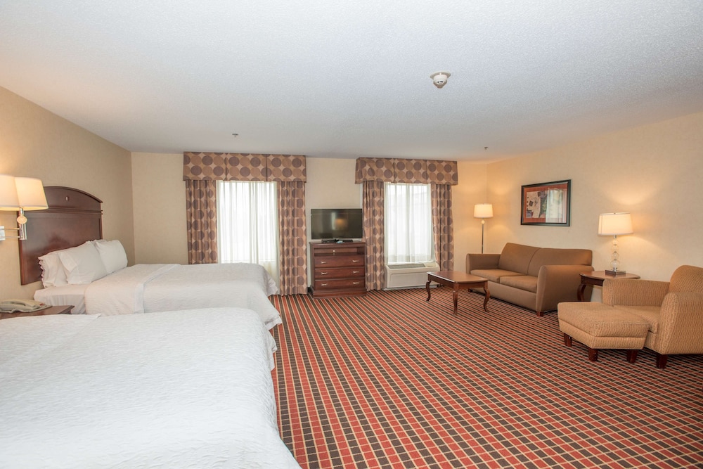 Hampton Inn & Suites Dayton Airport - photo 25