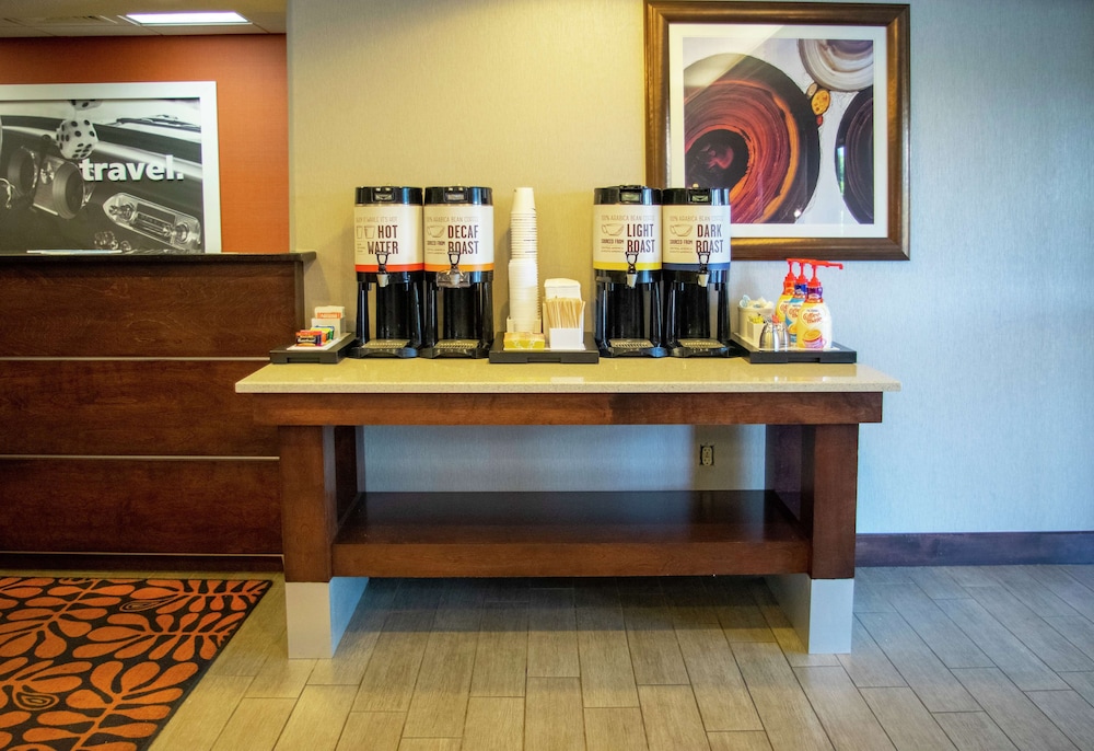 Hampton Inn St. Louis Chesterfield - photo 27