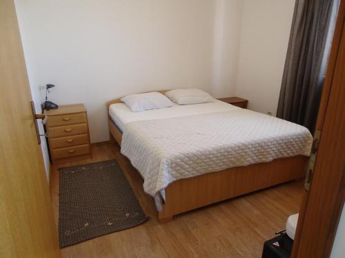Comfortable apartment with kitchen close to beautiful beach — 4-Star Luxury Hotel in Povljana, Croatia